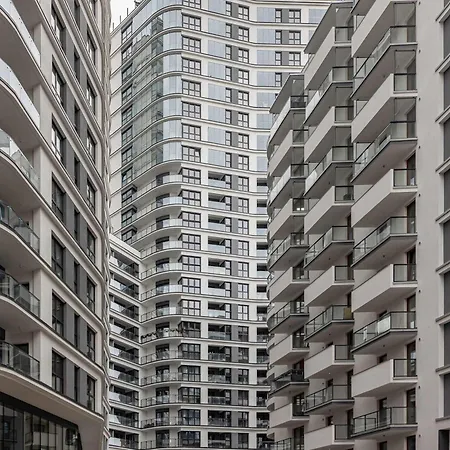 Apartmán Kasprzaka Comfy Near Metro Plocka With Ac By Renters